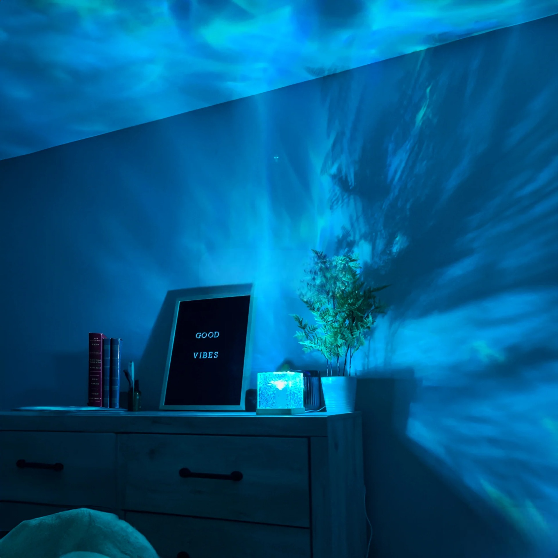 Wave Tesseract Lamp